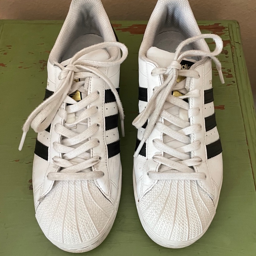 Adidas Sneakers